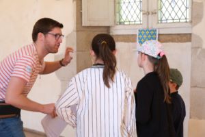 Les enfants au château de Pontivy